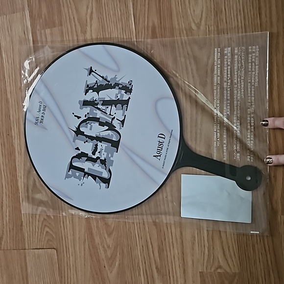 SUGA Agust D D-Day Tour Fan - Picture 2 of 4